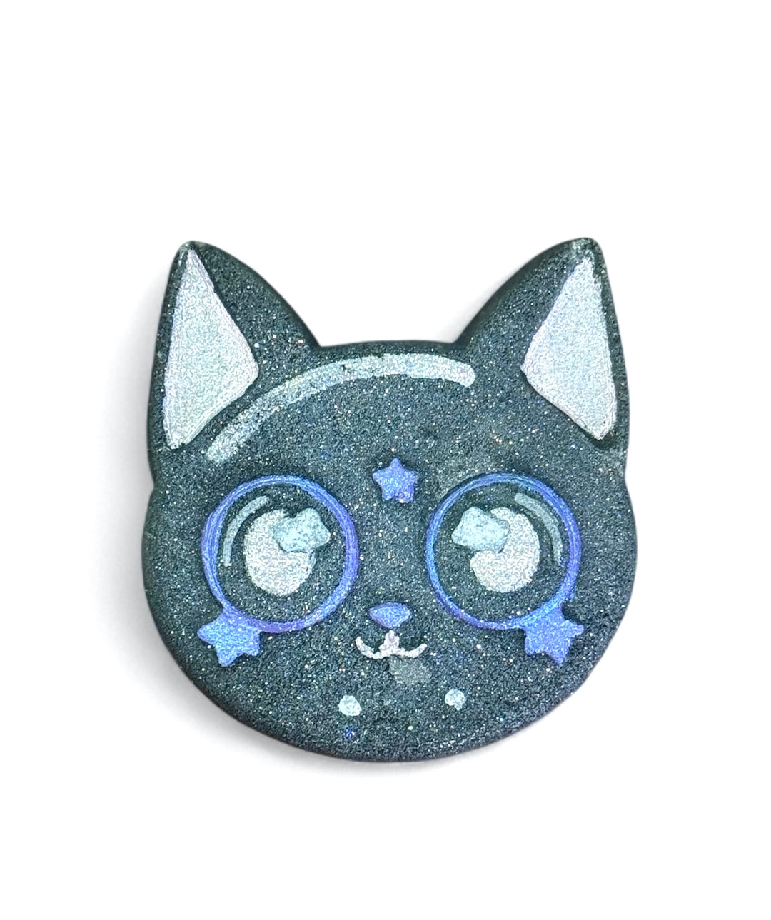 Hand-painted black cat bath bomb scented in Fancy Ghoul – a fruity, floral & warm blend. Hidden color embeds, shimmer finish, and tub-safe fizz.